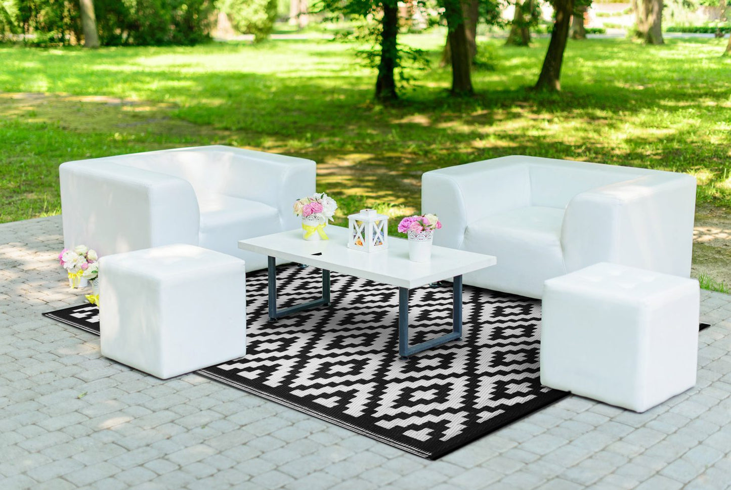 Nirvana Black White Outdoor Rug