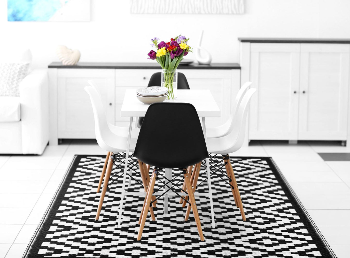 Nirvana Black White Outdoor Rug