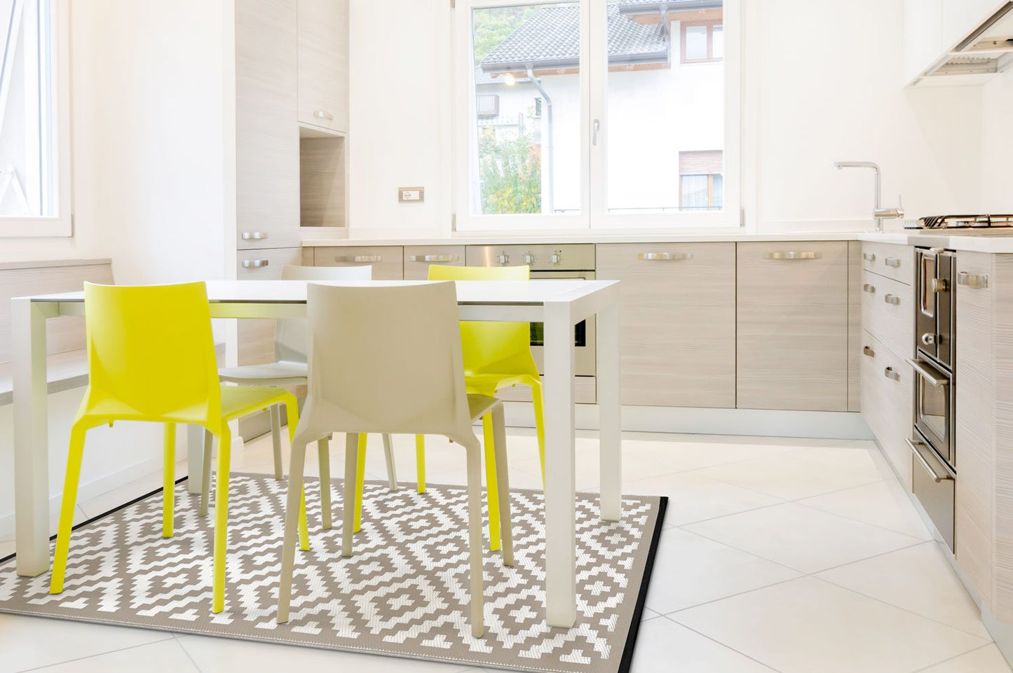 Nirvana Taupe  White Outdoor Rug